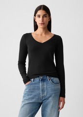 Gap Modern V-Neck T-Shirt