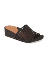 Gentle Souls by Kenneth Cole Gianna Slide Sandal in Black Woven at Nordstrom