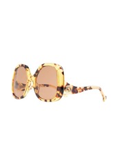 Gucci logo-plaque oversized sunglasses