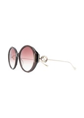 Gucci logo-plaque oversized-frame sunglasses