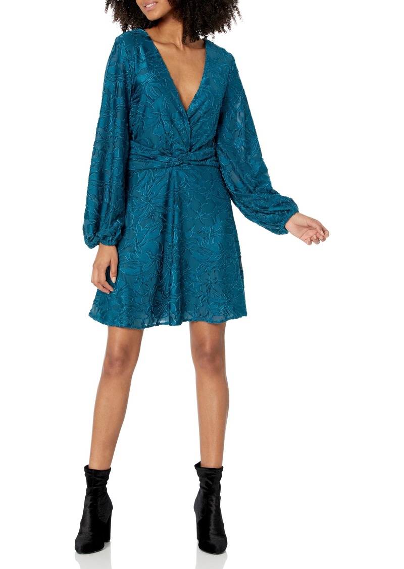 GUESS Women's Long Sleeve V-Neck Chloe Dress