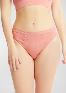 Hanky Panky Ribbed Low-Rise Lace-Trim Thong