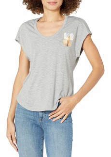Jessica Simpson Women's Plus Size Asher Flutter Sleeve Graphic Knit T-Shirt Harbor Mist Ground-Malibu