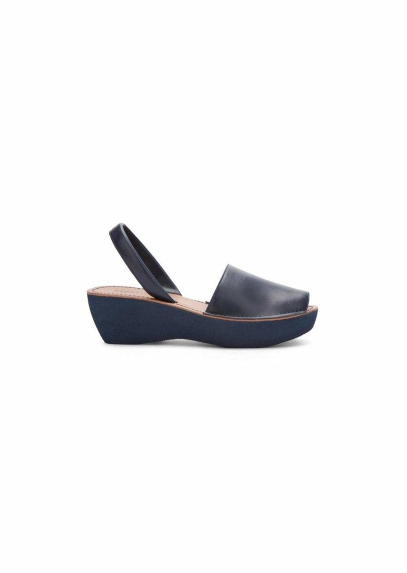 Kenneth Cole REACTION Women's Fine Glass Slingback Platform Sandal Navy  M US