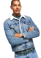 Levi's Men's Regular Fit Sherpa Denim Trucker Jacket - Duval