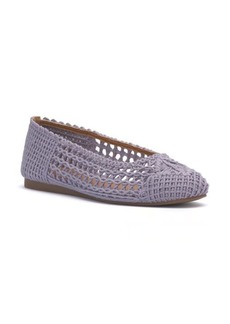 Lucky Brand Avelly Flat