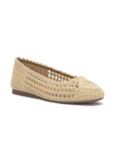 Lucky Brand Avelly Flat