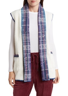 Lucky Brand Oversize Quilted Fleece Vest in Antique White Multi at Nordstrom Rack