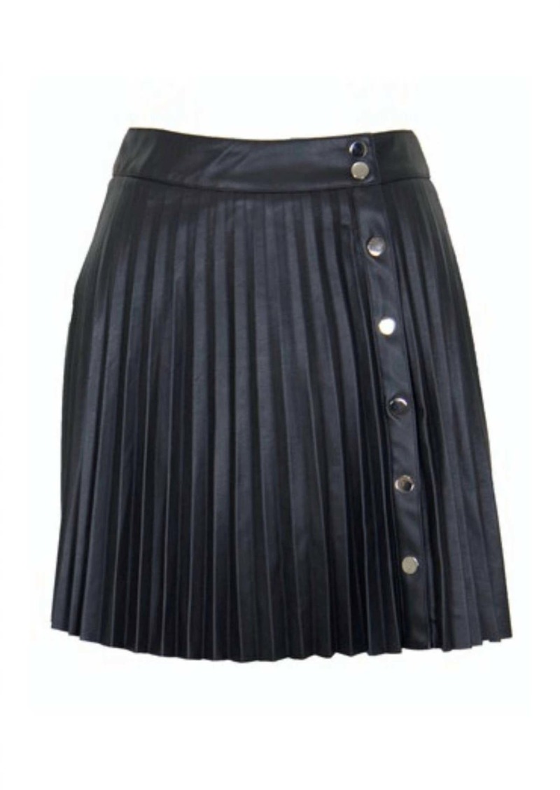 Lucy Lovers Rock Pleaded Skirt In Black