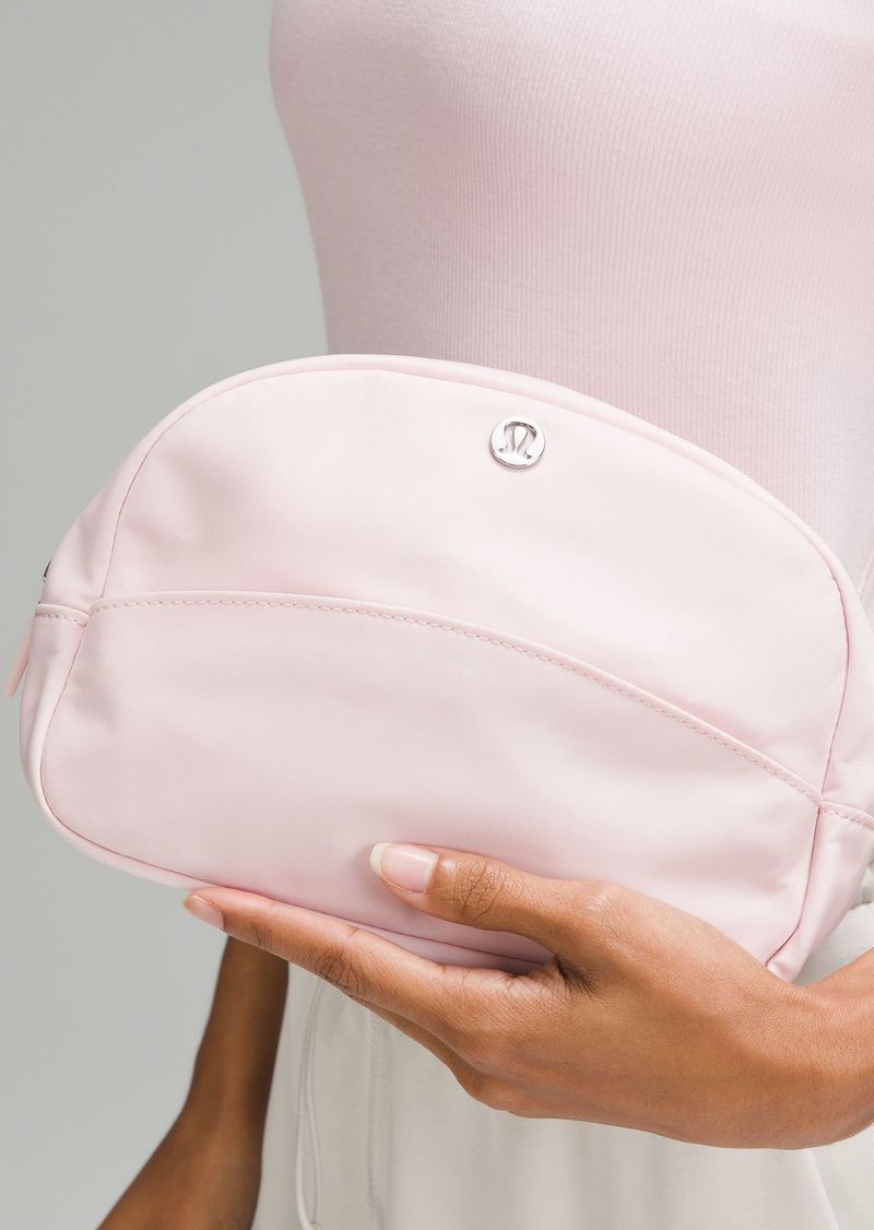 lululemon - City Essentials Pouch 2L - Flush Pink