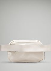 lululemon - Everywhere Belt Bag 1L  - White/Bone/Cascadia Green