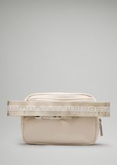 lululemon - Everywhere Belt Bag 1L  - Black/Gold/White Opal