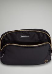 lululemon - Everywhere Belt Bag 1L  - Black/Neutral/Gold