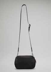 lululemon - Everywhere Convertible Crossbody Bag 1.5L - Black/Neutral