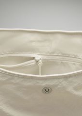 lululemon - Large Slouchy Sling Bag 13L - White/Neutral/Bone