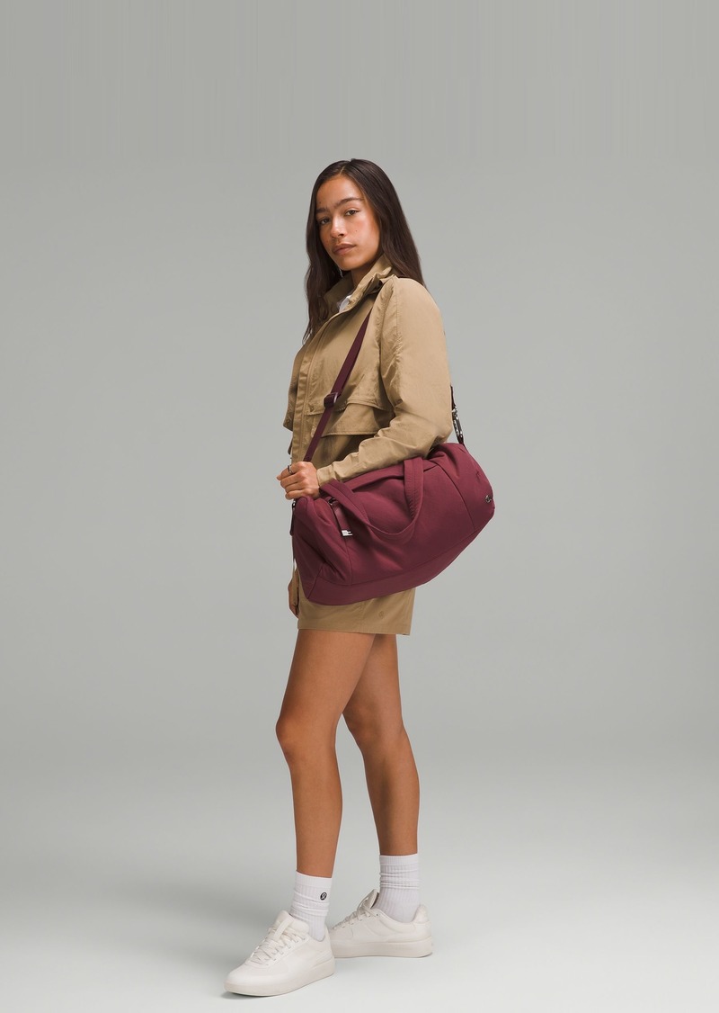 lululemon - On My Level Barrel Duffle Bag 16L - Burgundy/Garnet