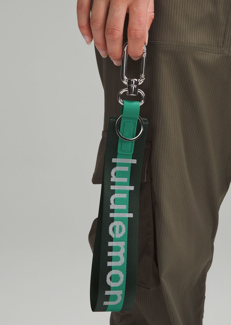 lululemon - Never Lost Keychain  - Legacy Green/Cascadia Green/White