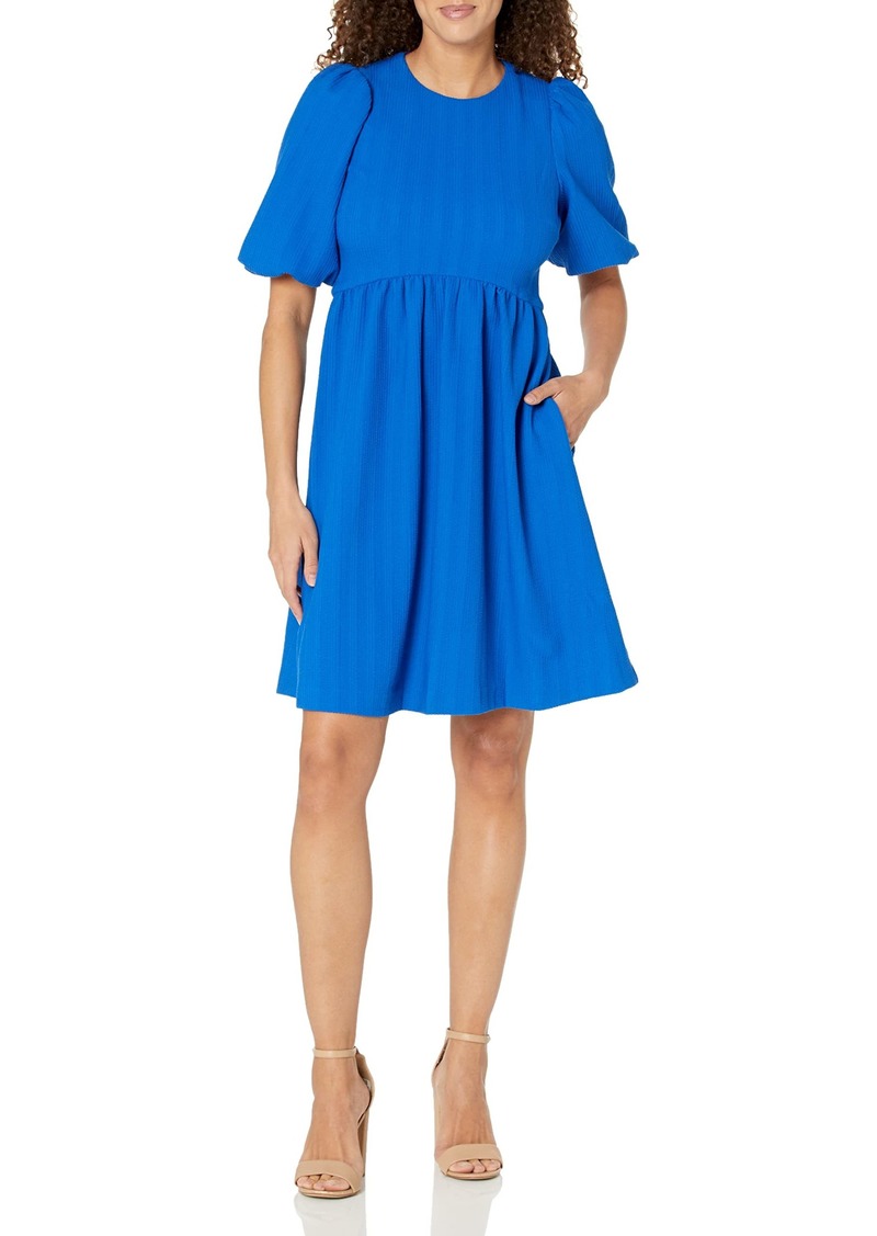 Maggy London Women's Petite Puff Short Sleeve Seersucker Dress with Curved Empire Waist and Shirred Above The Knee Skirt  6