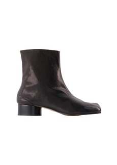 Maison Margiela Ankle Boots Tabi H30 in Black Soft Vintage Leather