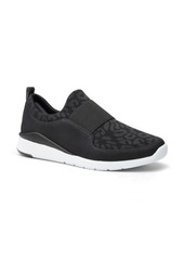 Me Too Glory Sneaker in Black Fabric at Nordstrom