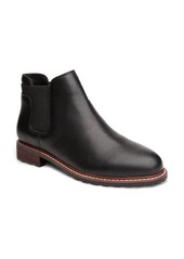 Me Too Kelsey Chelsea Boot in Black Leather at Nordstrom