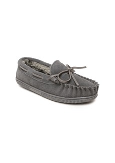 Minnetonka Fleece Lined Moccasin in Charcoal at Nordstrom