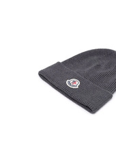 Moncler logo-patch knitted beanie hat