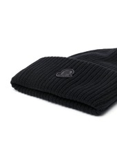 Moncler logo-patch knitted wool beanie