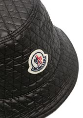 Moncler logo-patch quilted bucket hat