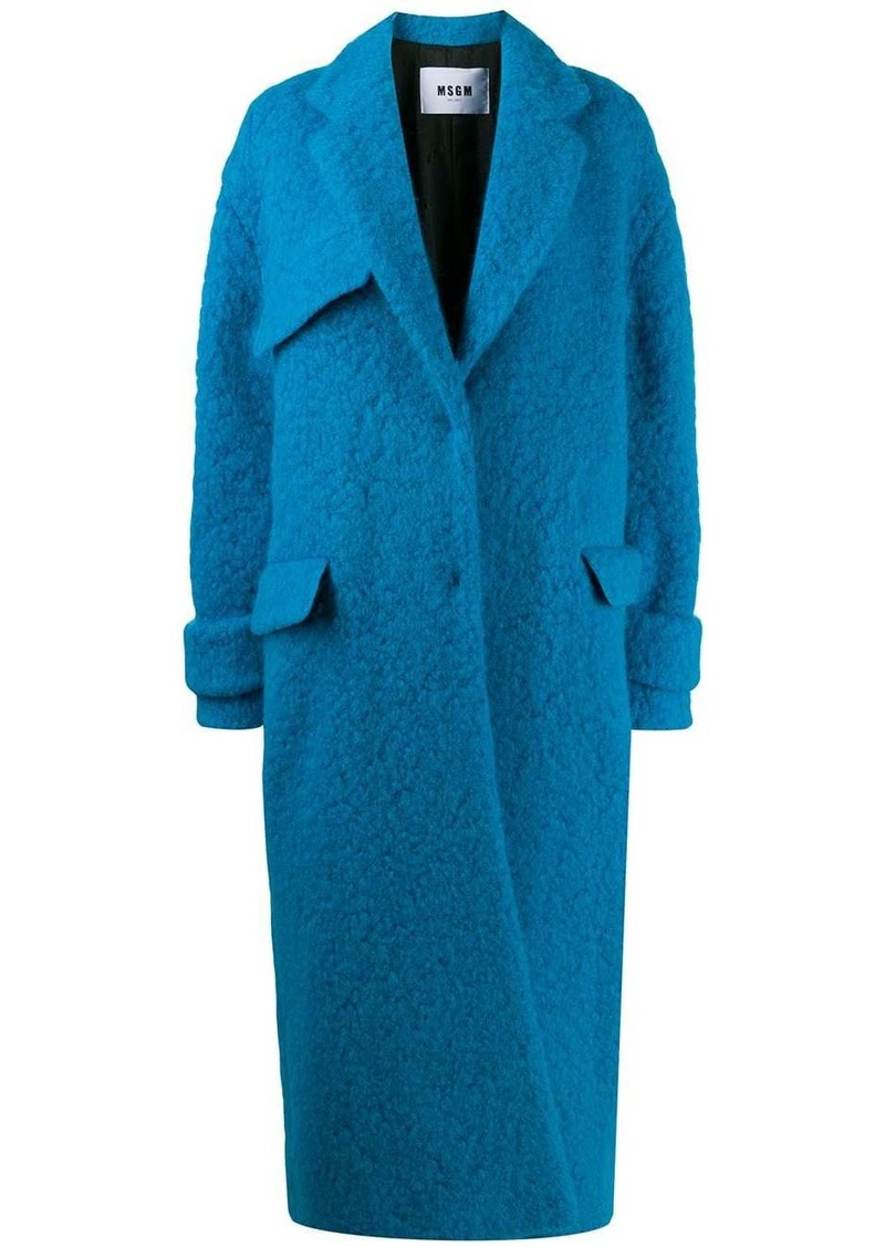 single-breasted oversized coat
