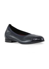 Munro Danielle Flat - Wide Width Available