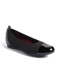 Munro Henlee Cap Toe Flat in Black Fabric at Nordstrom