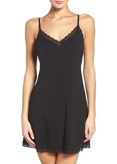 Natori Feathers Chemise in Black at Nordstrom