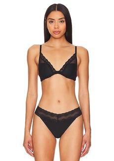 Natori Feathers Contour Plunge Bra