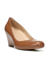 naturalizer emily pump