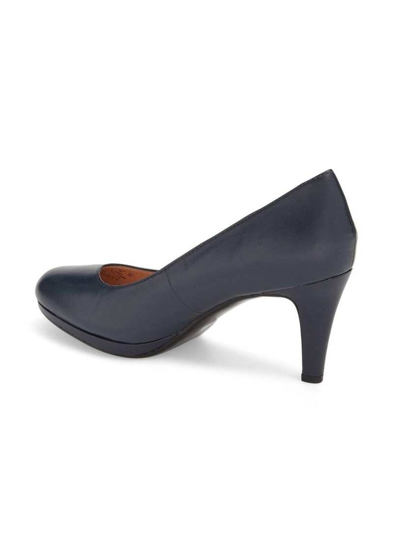 naturalizer michelle almond toe pump