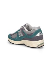 New Balance 2002 Sneakers