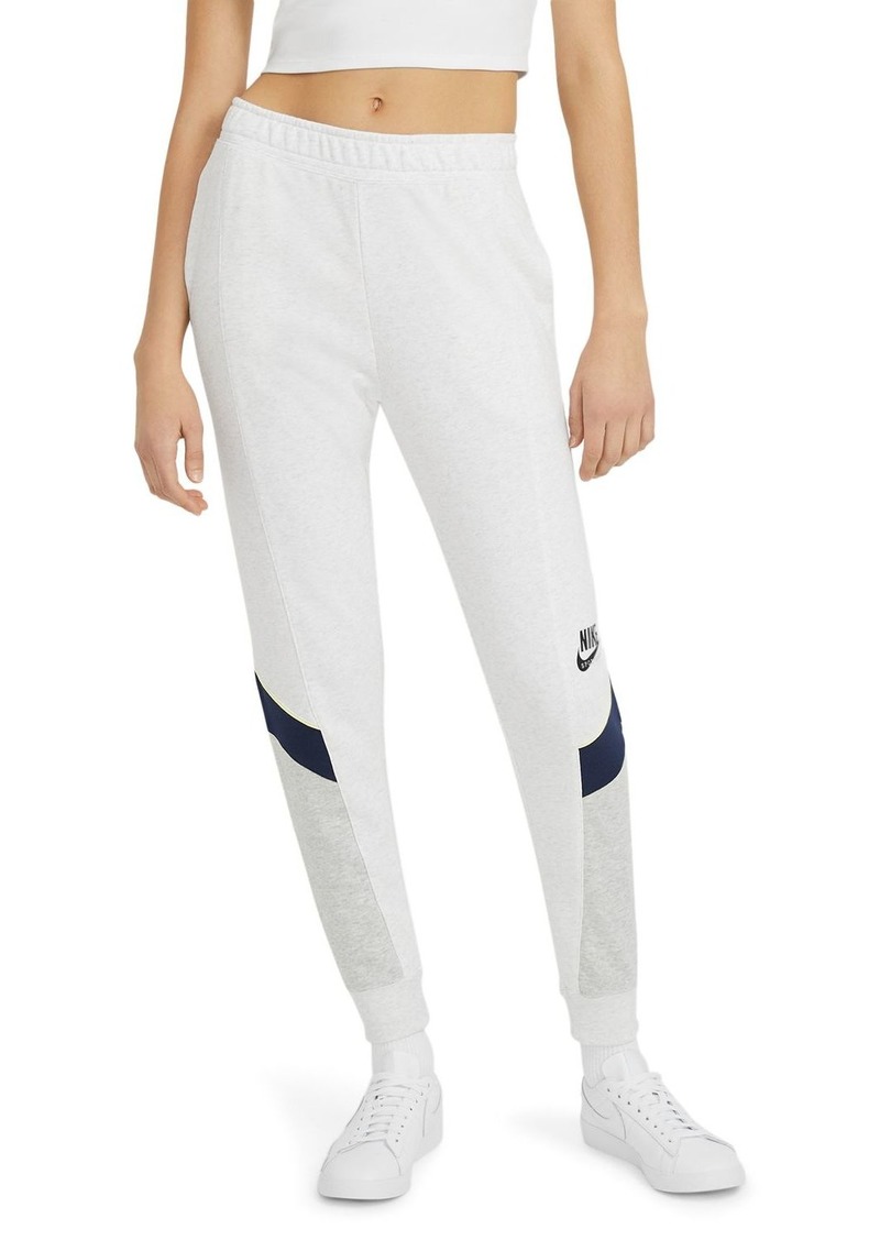 nike women's sportswear heritage plush joggers