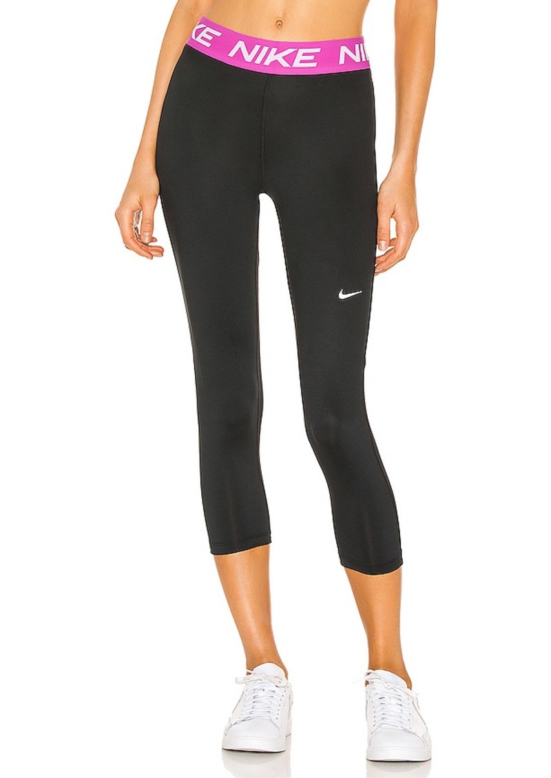 nike victory base layer tight fit capri