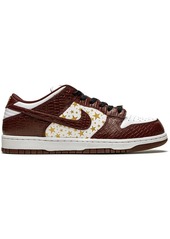 Nike x Supreme SB Dunk Low "Stars - Barkroot Brown" sneakers