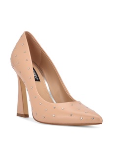 Nine West Tenry Pointed Toe Pump in Light Natural at Nordstrom Rack