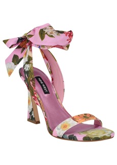 Nine West Women's Kelsie Heeled Sandal Pink Floral 4