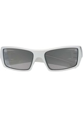 Oakley logo-plaque sunglasses