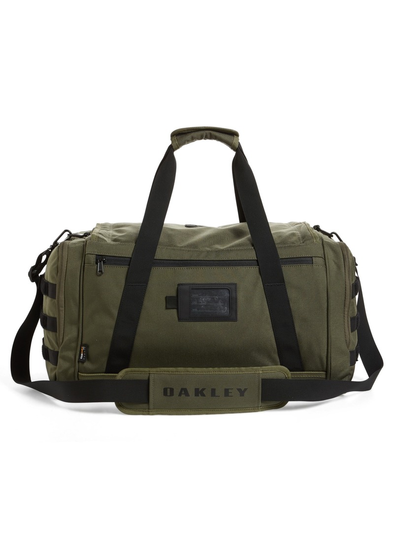 oakley duffel bag with wheels