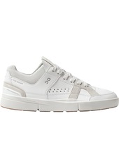 On Women's THE ROGER Clubhouse Shoes, Size 6, White