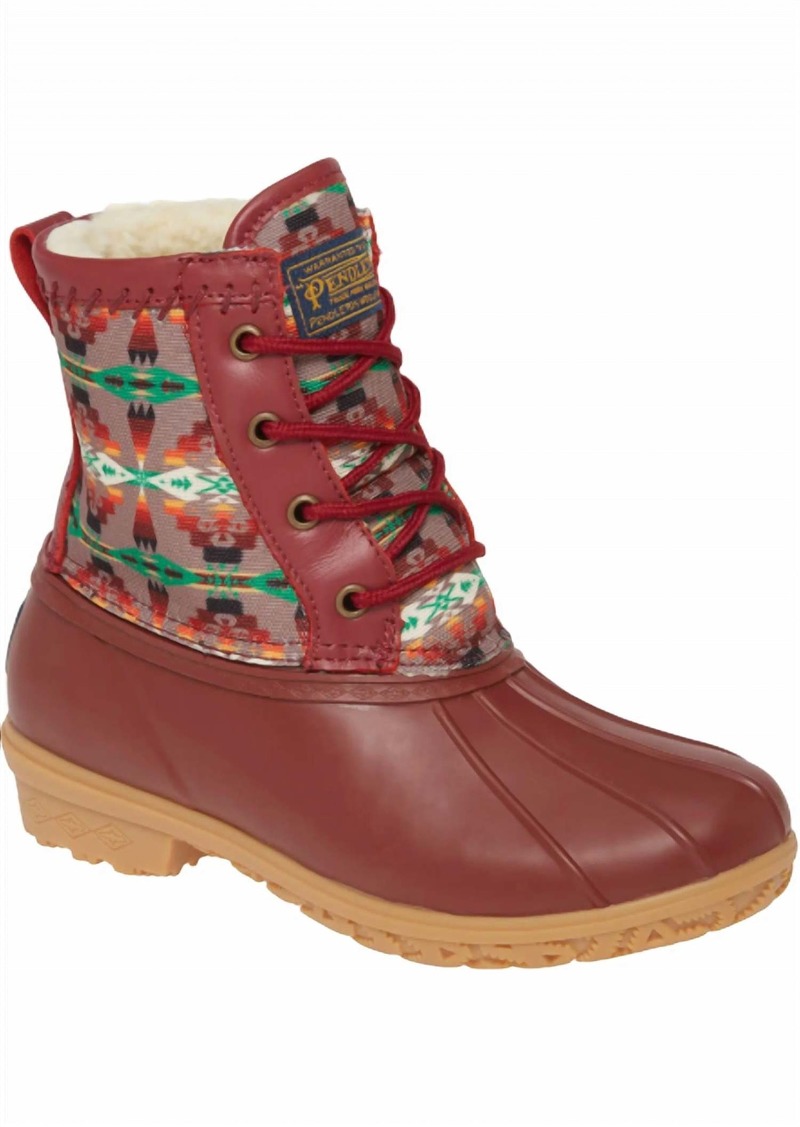 Pendleton Women's Tucson Duck Boot In Scarlet