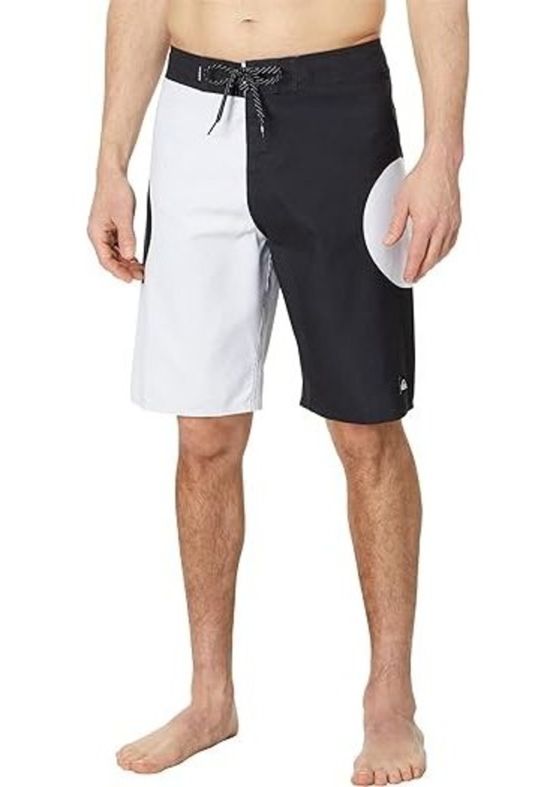 Quiksilver 21" Everyday Griff Straight Shorts