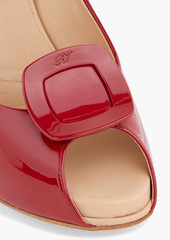 Roger Vivier - Chips buckle-embellished patent-leather pumps - Red - EU 39.5