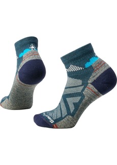 Smartwool Women's Hike Light Cushion Clear Canyon Pattern Ankle Socks, Small, Blue