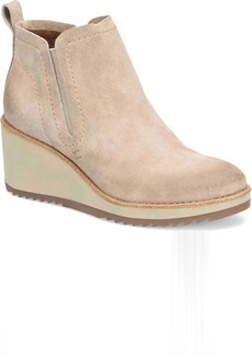 Sofft Emeree Boots In Baywater Suede